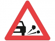 A33, vejskilt 70 cm. L�se sten advarselstavle