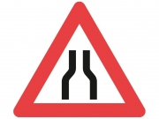 A43.1, vejskilt 70 cm. Indsn�vret vej