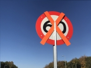 Afd�kningskryds med stang og velcro