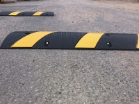 Easy vejbump 1,8 meter. Gul/sort (fartbump)