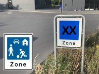 Zoneskilt med lav galge E51 1-sidet